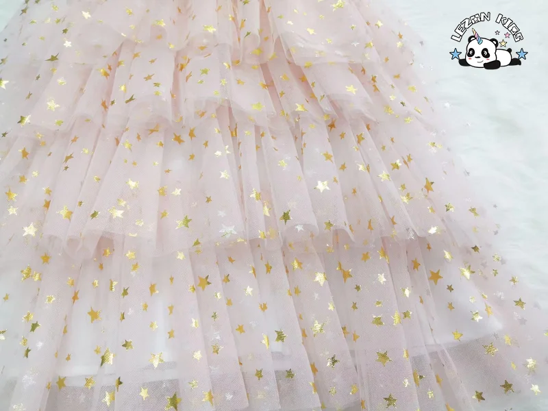 LEZONKIDS - Vestido sem mangas de sling de verão para meninas Crianças vestido de bolo impresso com estrelas em várias camadas Saia de penas da Princesa